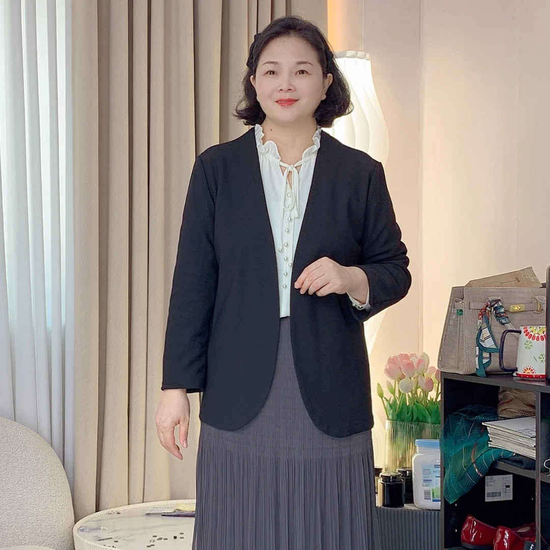 【上衣】2025年秋款时尚丽人设计气质感百搭 时尚显瘦洋气