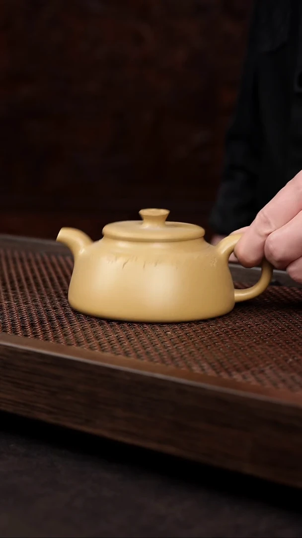 【闪购商品】紫砂茶壶黄金段刻绘铜钱扭