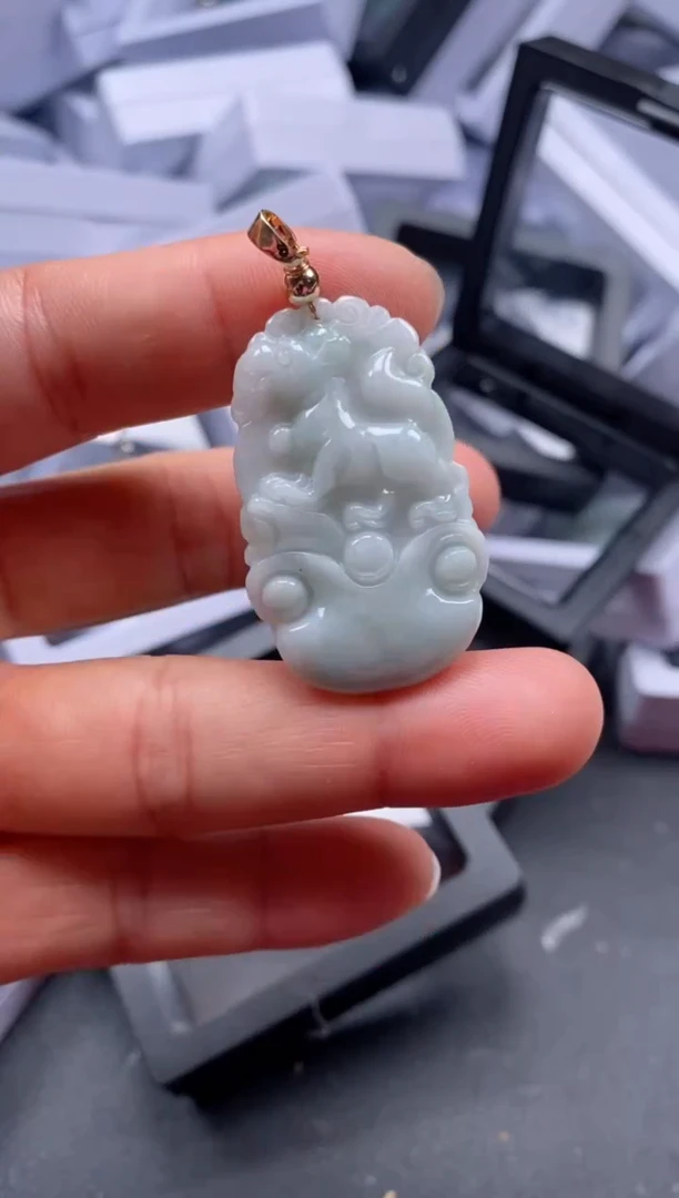 翡翠未镶嵌吊坠(不含链)836