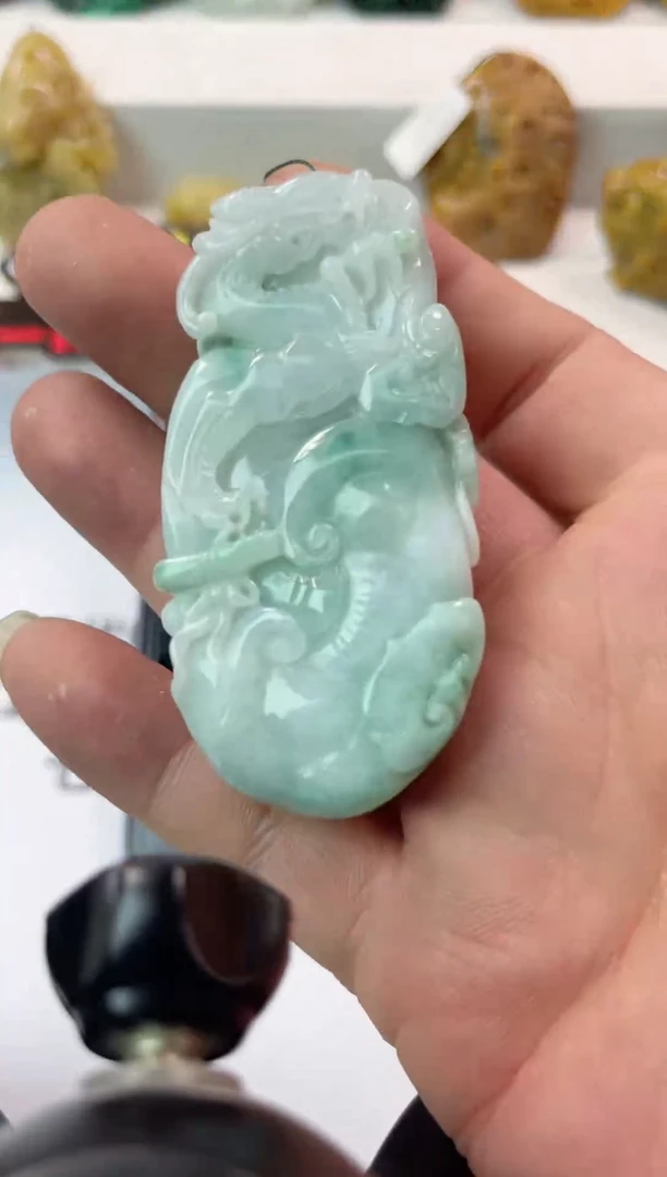 【闪购商品】翡翠颈饰未镶嵌古龙