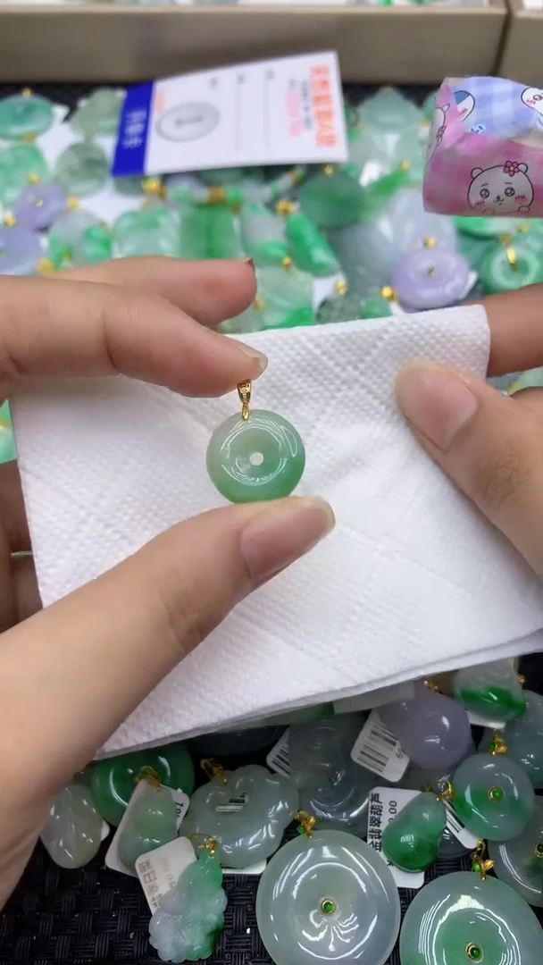 颈饰未镶嵌翡翠天然缅甸A货翡翠