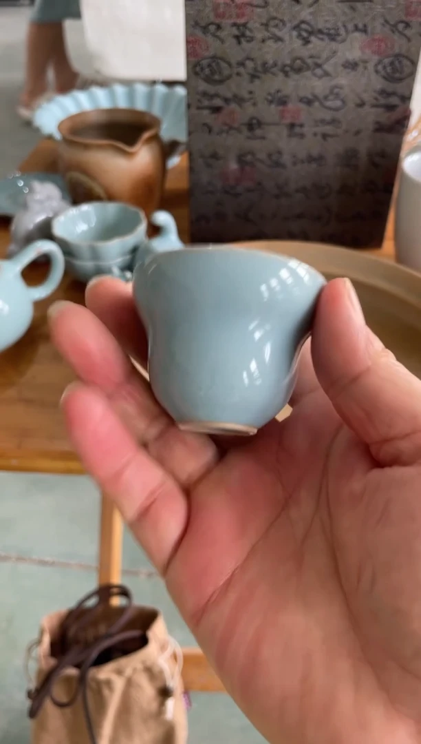 微瑕天青釉无款葫芦杯30ml