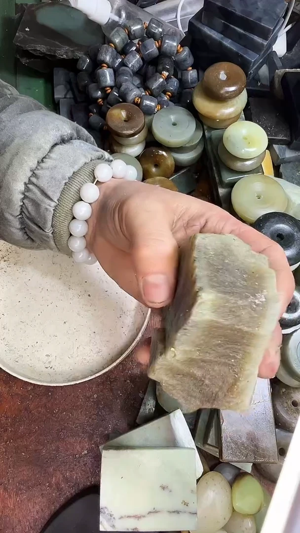 未镶嵌和田玉珠宝半成品1