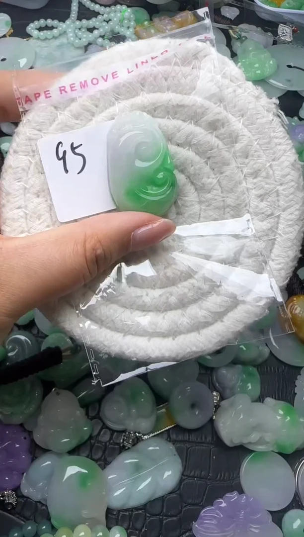 颈饰未镶嵌翡翠缅甸翡翠吊坠