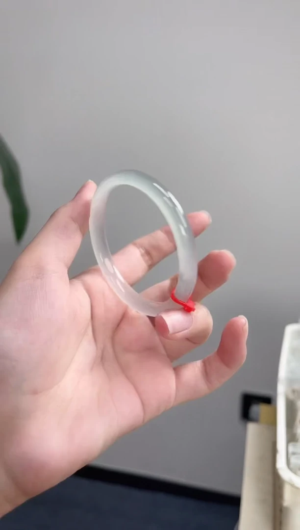 手镯玛瑙/玉髓未镶嵌55-56圈窄