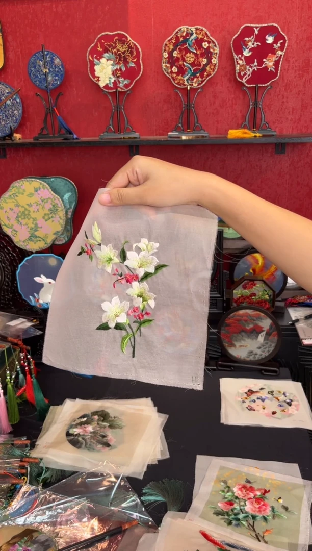 扇子观尘礼苏绣团扇艺术馆 绣片