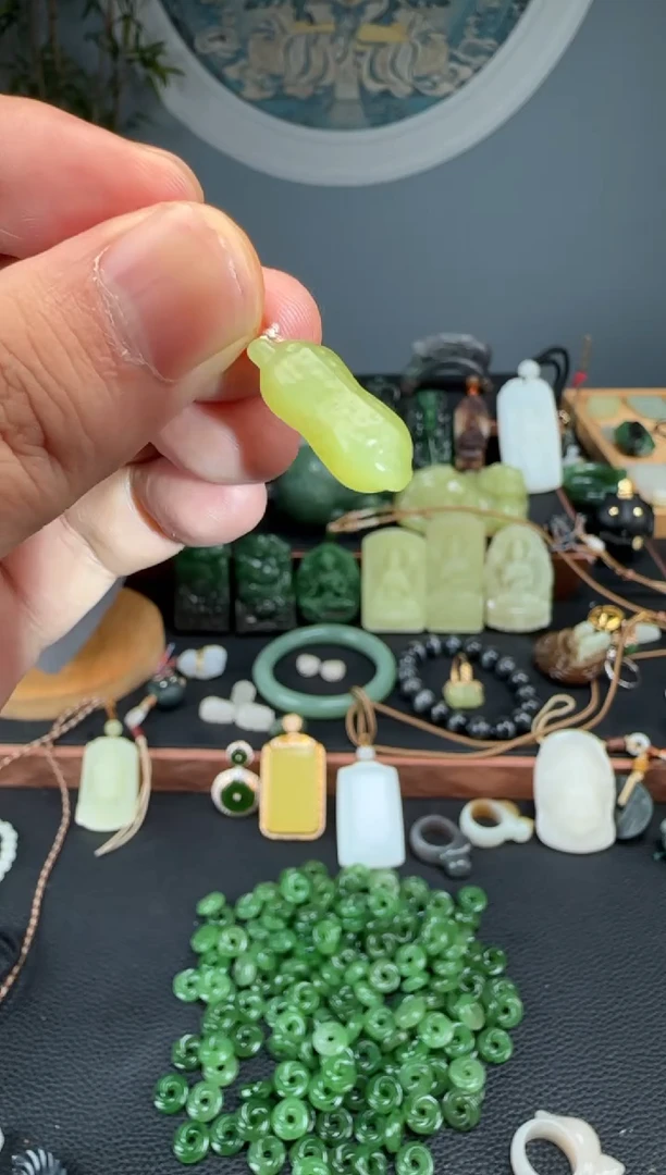 颈饰未镶嵌和田玉和田玉