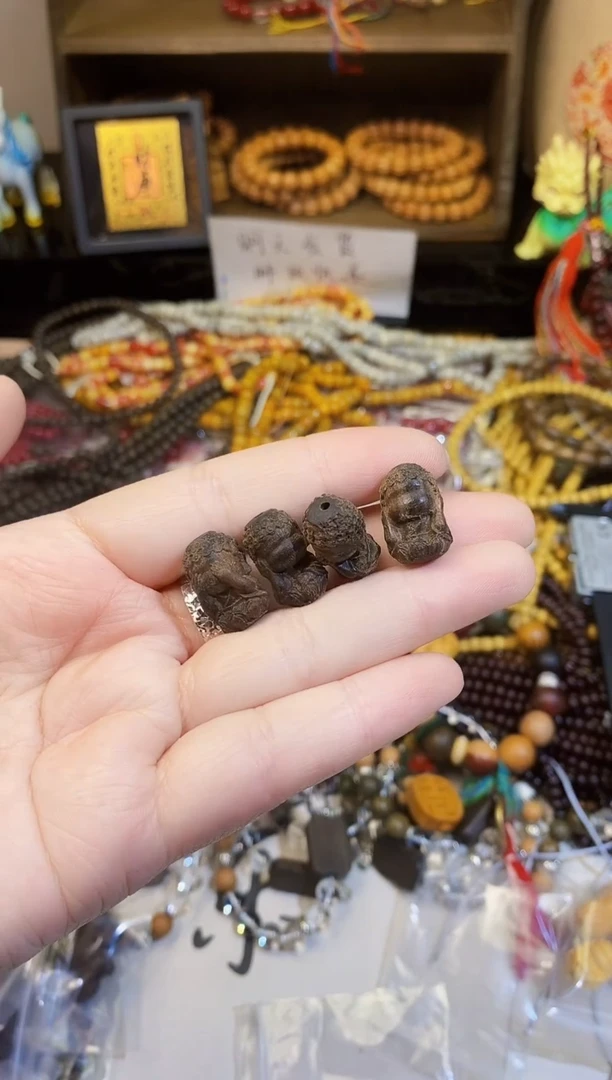 【闪购商品】非洲檀香无事牌四bu小fo