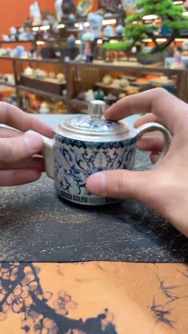 【闪购商品】@@@@@@@@@@@缠枝莲银壶