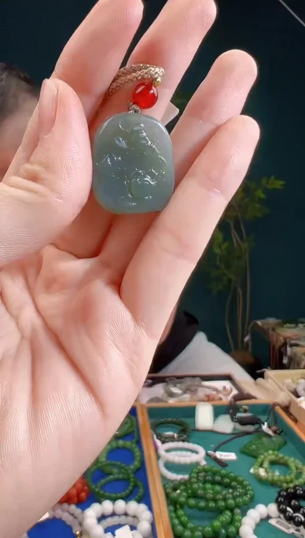 颈饰未镶嵌和田玉一物一证 拍一单发一个