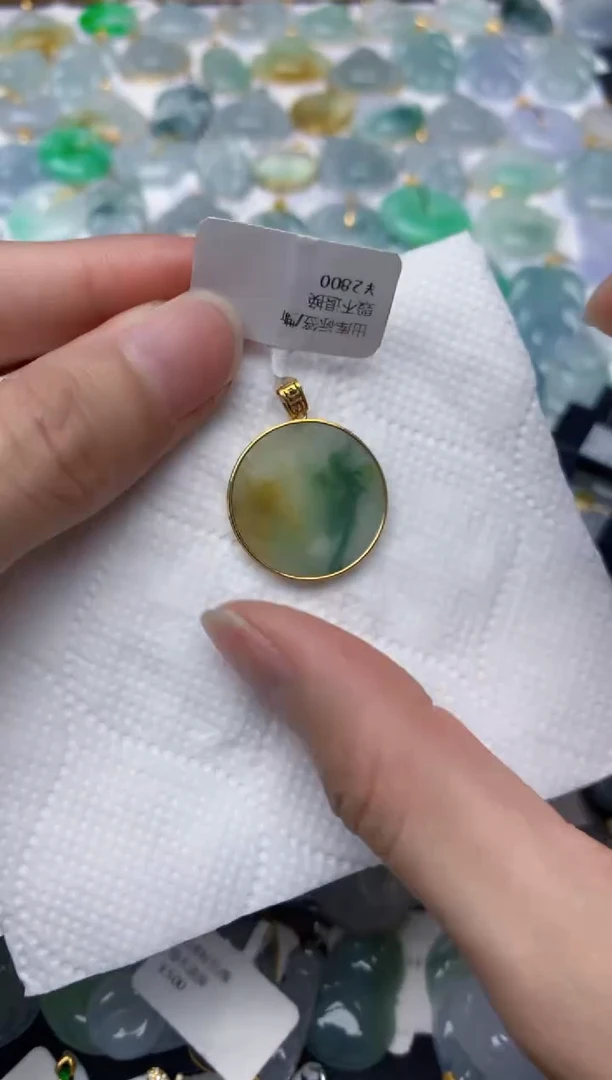 翡翠18K金镶嵌颈饰天然A货翡翠