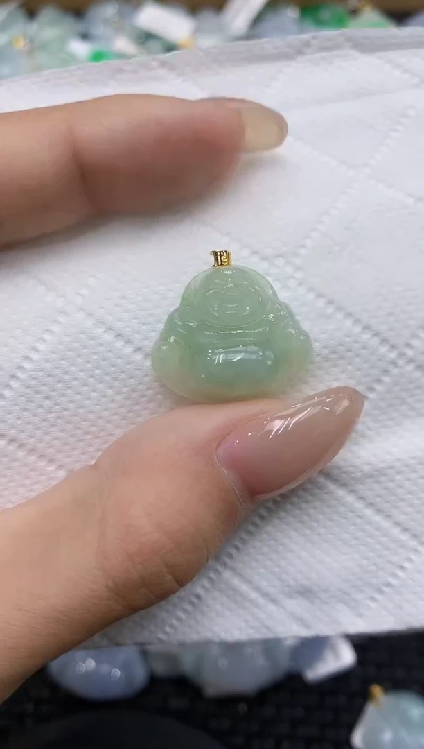 翡翠18K金镶嵌颈饰111111111111
