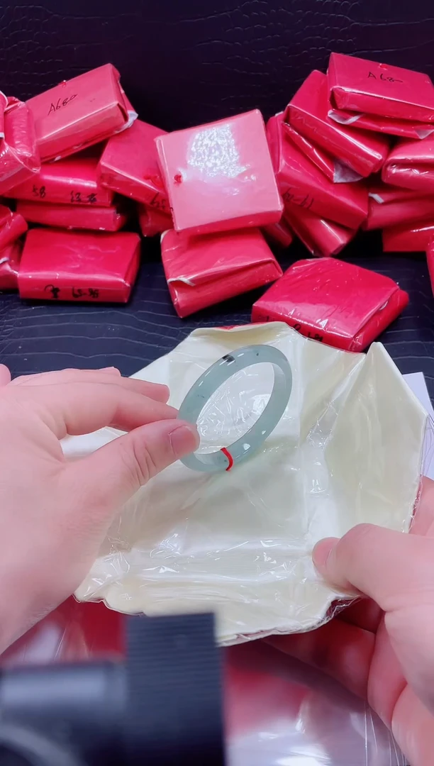 非金属无小哥60号手镯57.9圈口