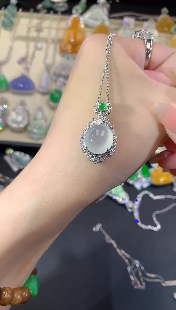 翡翠18K金镶嵌吊坠(不含链)34-蛋面（多样性发货一件（不含链扣