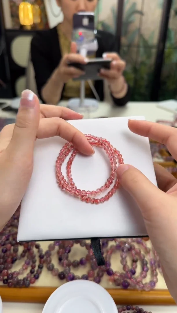 未镶嵌手串水晶芬达金草莓4mm手串 多样性发一