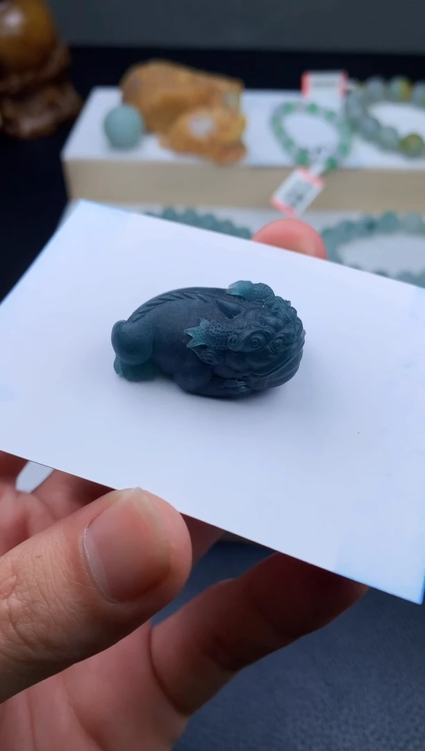 未镶嵌定制翡翠?***侯金蟾