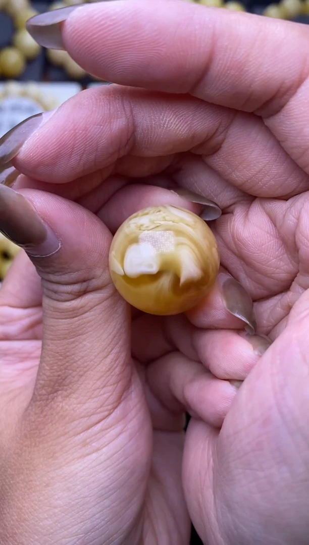 裸石琥珀未镶嵌大小姐珠宝30