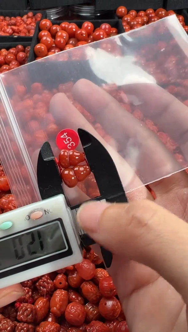 颈饰未镶嵌南红玛瑙1