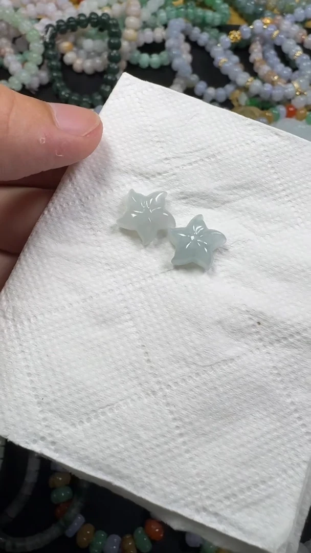 翡翠未镶嵌颈饰包**郎【闪购商品】 天然翡翠