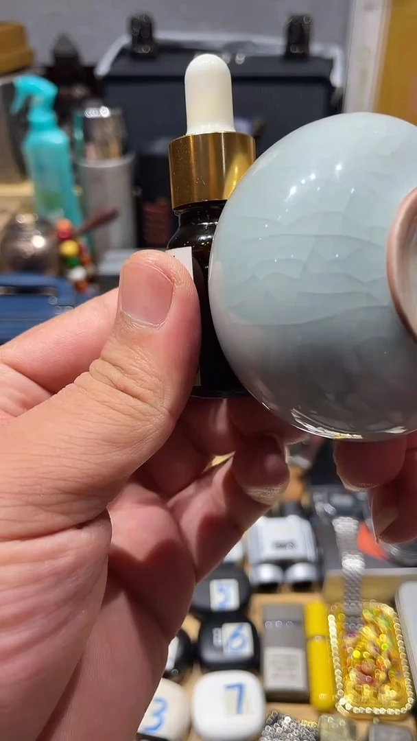 瓷片闪购商品 如图所示