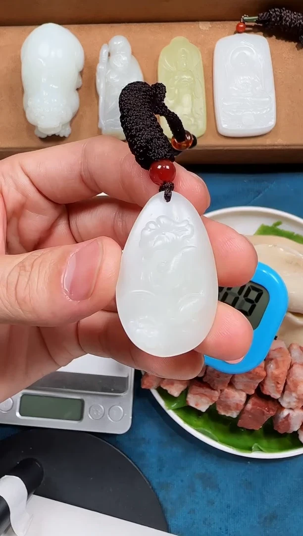 颈饰未镶嵌和田玉尘****险吊坠