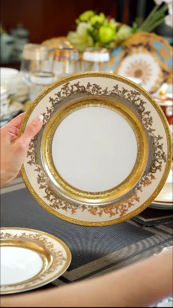 瓷片10.5英寸平盘1个