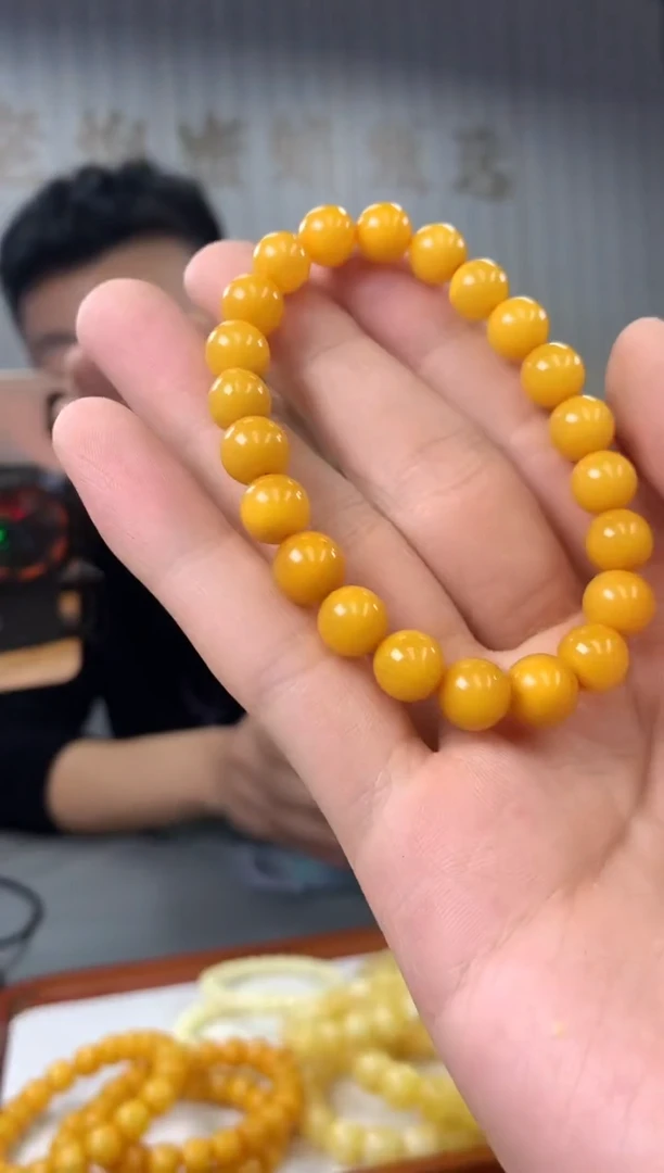 【闪购商品】蜜蜡裸石未镶嵌手串