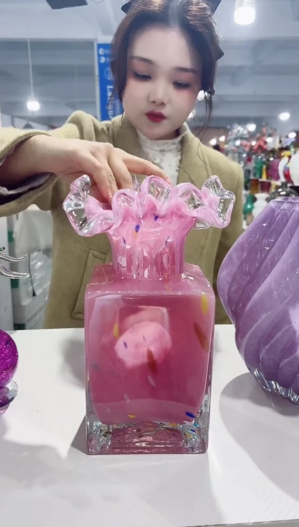 【闪购商品】无铅玻璃私花主义花瓶微瑕-BL4A