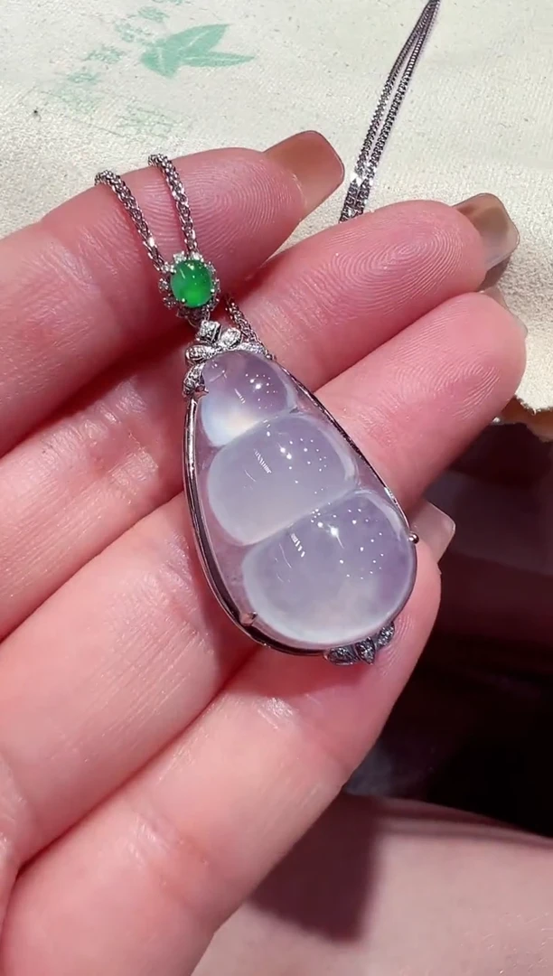 吊坠(赠链)18K金镶嵌翡翠翡翠吊坠