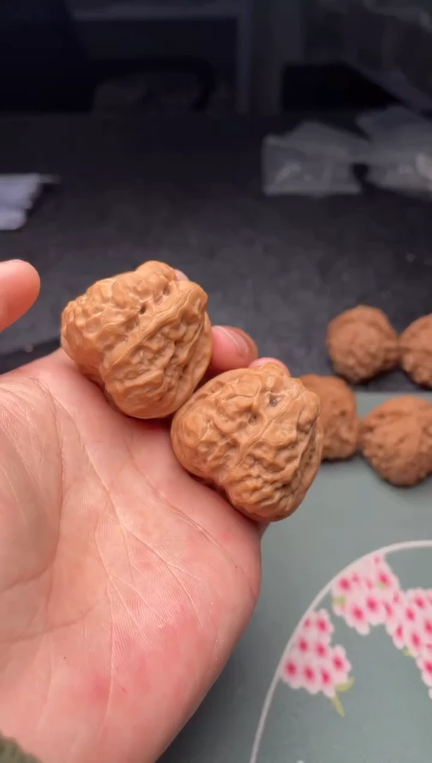 把件文玩核桃a173  蛤蟆头 39尺