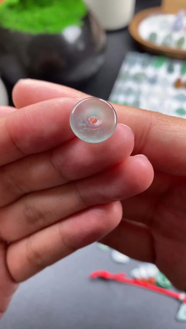 散珠翡翠冰种平安扣