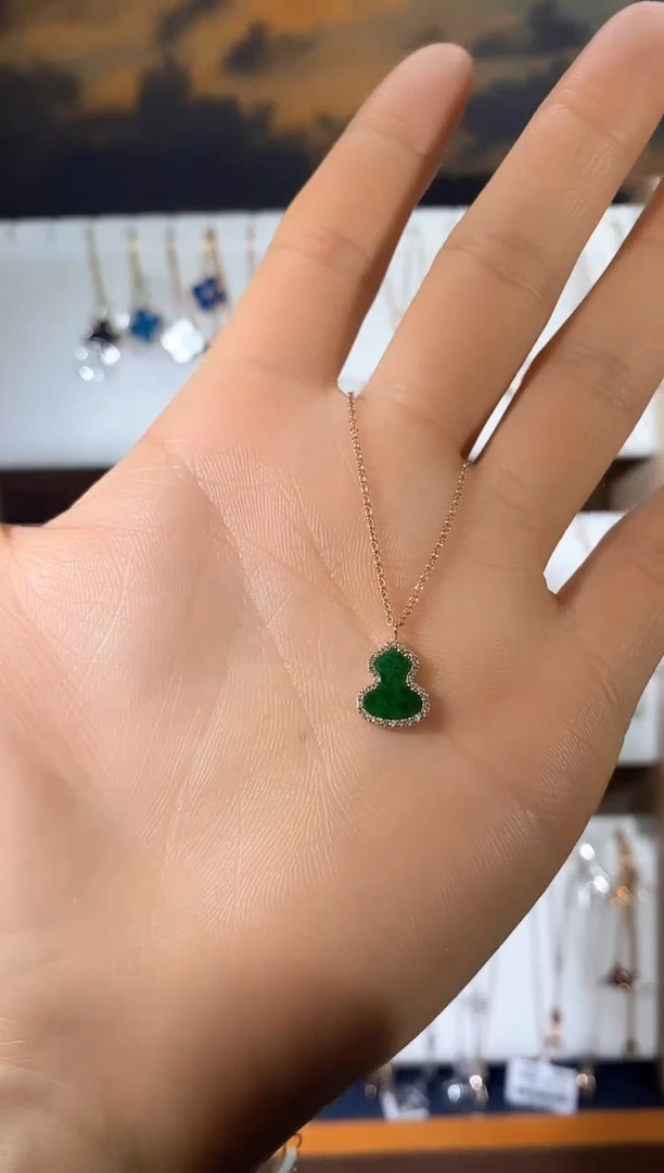 【闪购商品】钻石套链18K金镶嵌钻石K枚小绿葫芦