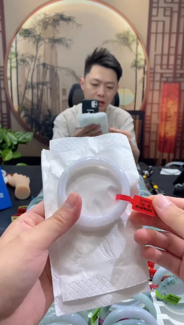 未镶嵌手镯翡翠000058290