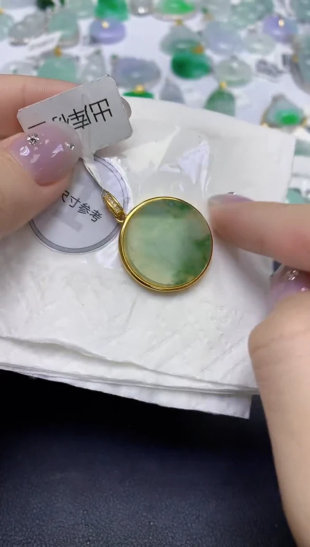 颈饰未镶嵌翡翠天然缅甸翡翠A货百元以上9元证书费自理