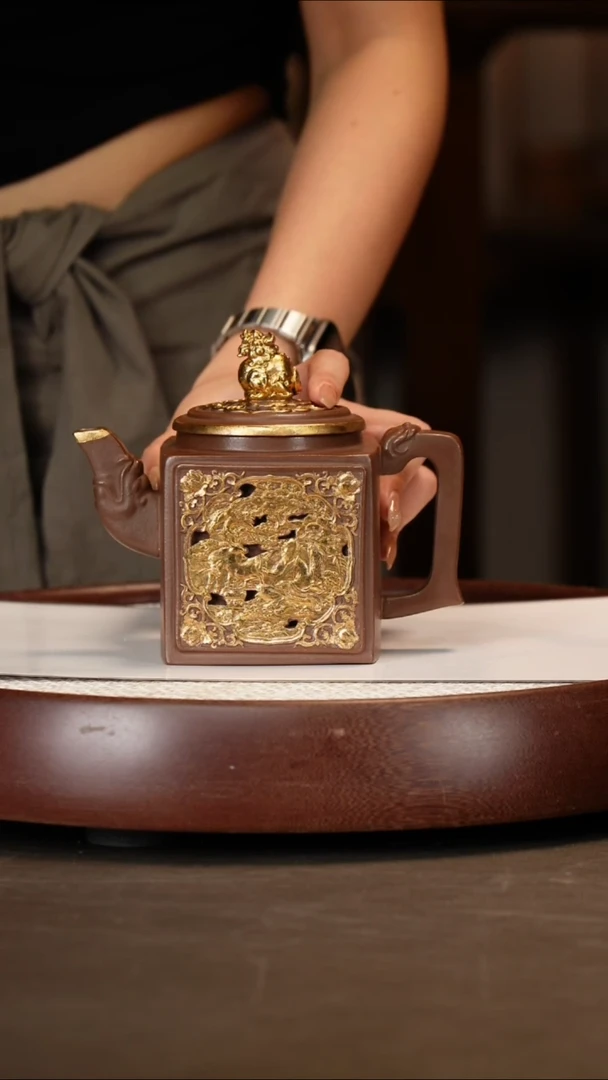 妙*【葛岳纯】四方瑞狮 380c+龙杯+龙壶承+一笔龙墨宝