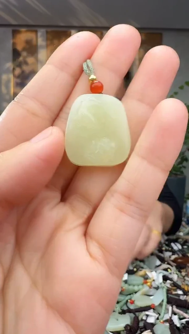 未镶嵌和田玉挂件拍一发一