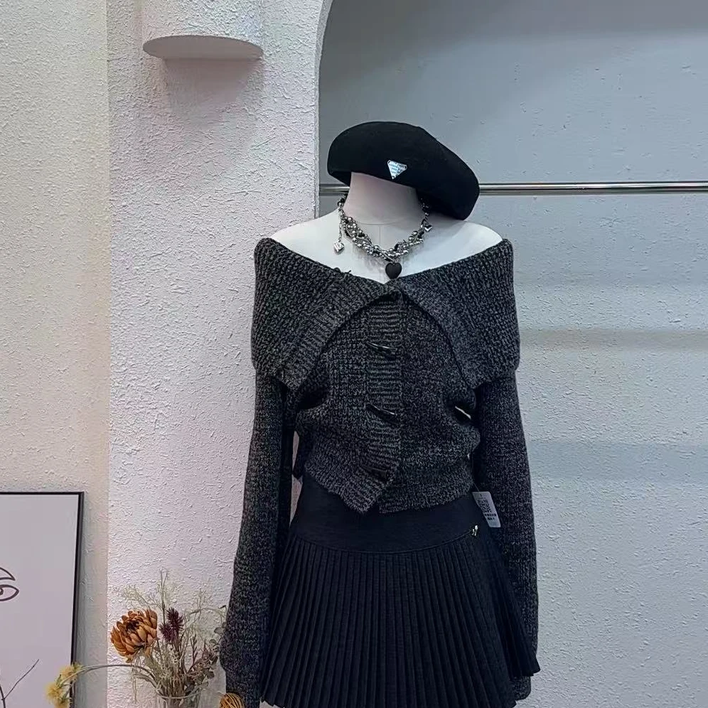 【苏兰文】新品牛角扣大翻领上衣-6666