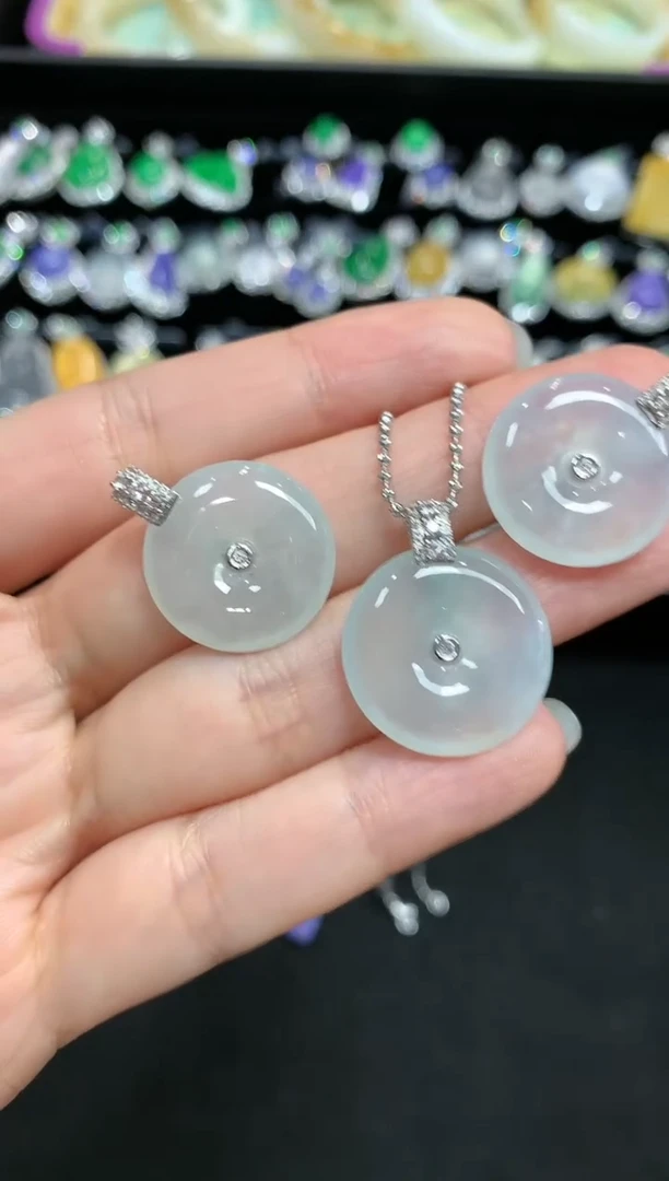 【闪购商品】翡翠吊坠(不含链)18K金镶嵌（多样性发一件）W381|1300