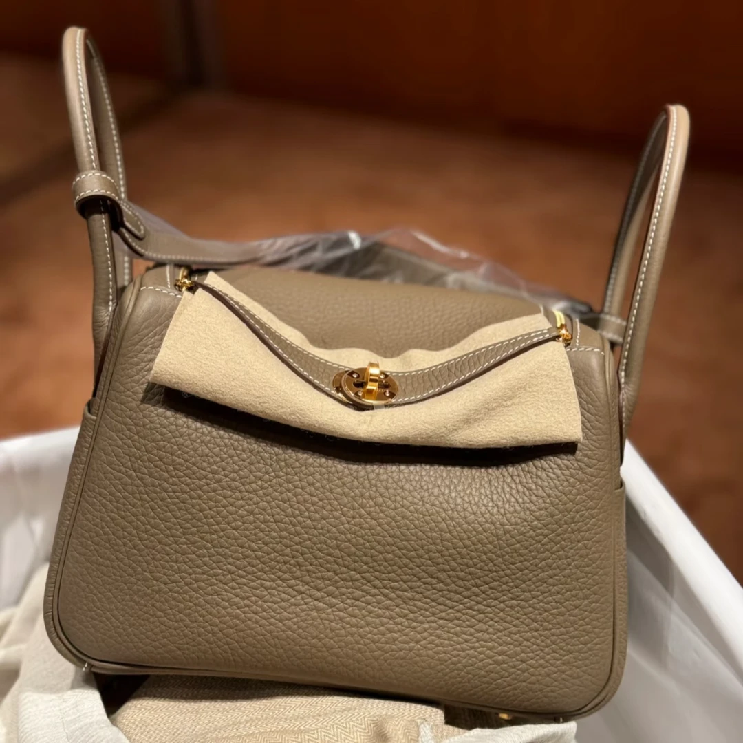 99新 Hermes/爱马仕 小花柳 Lindy 26 大象灰 TC皮 Z刻金扣包