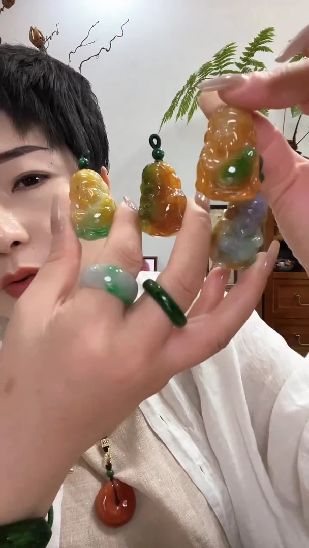 翡翠合金吊坠(赠链)多样性发货620