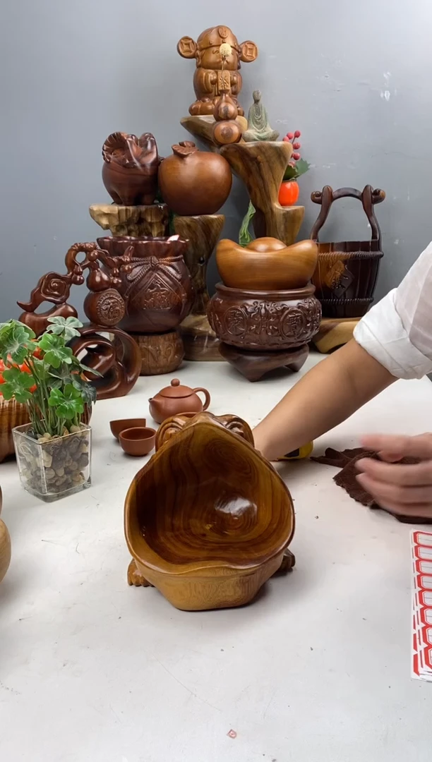 香樟木A29三足金蟾/尺寸15*20*18