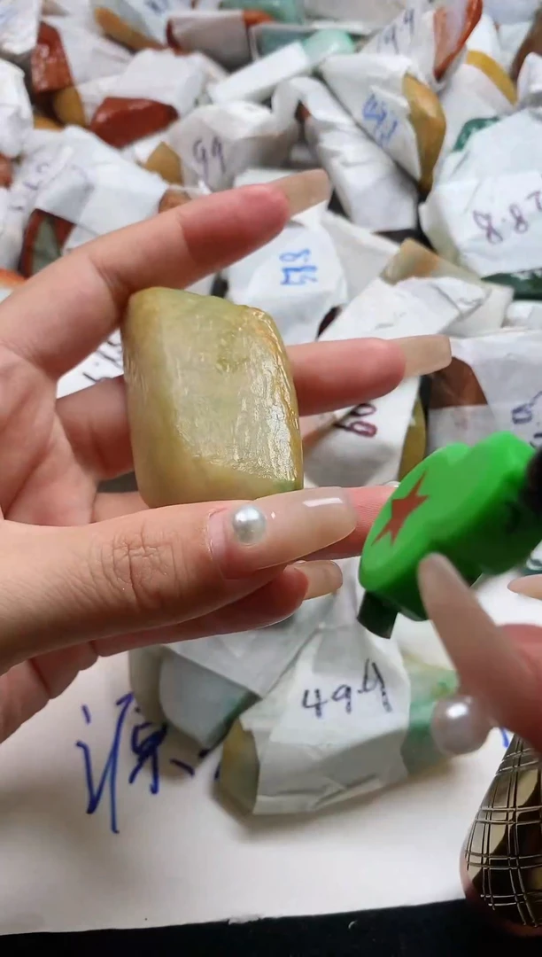 翡翠散珠翡翠挂件裸石