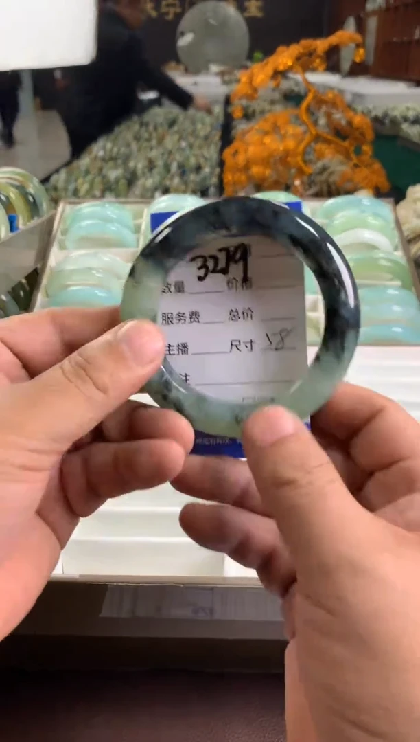 未镶嵌蛇纹石玉手镯3279