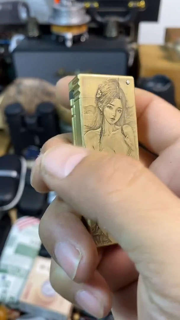 瓷片闪购商品，如图所示