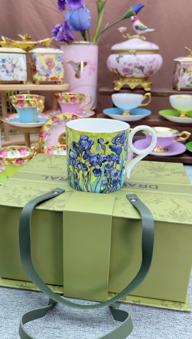 【闪购商品】自然写生鸢尾花矮马克杯，。，。