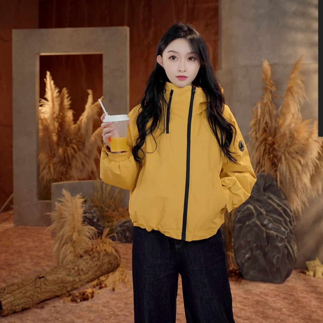 YAYA/鸭鸭新款户外女秋冬韩版时尚短款连帽保暖羽绒服外套