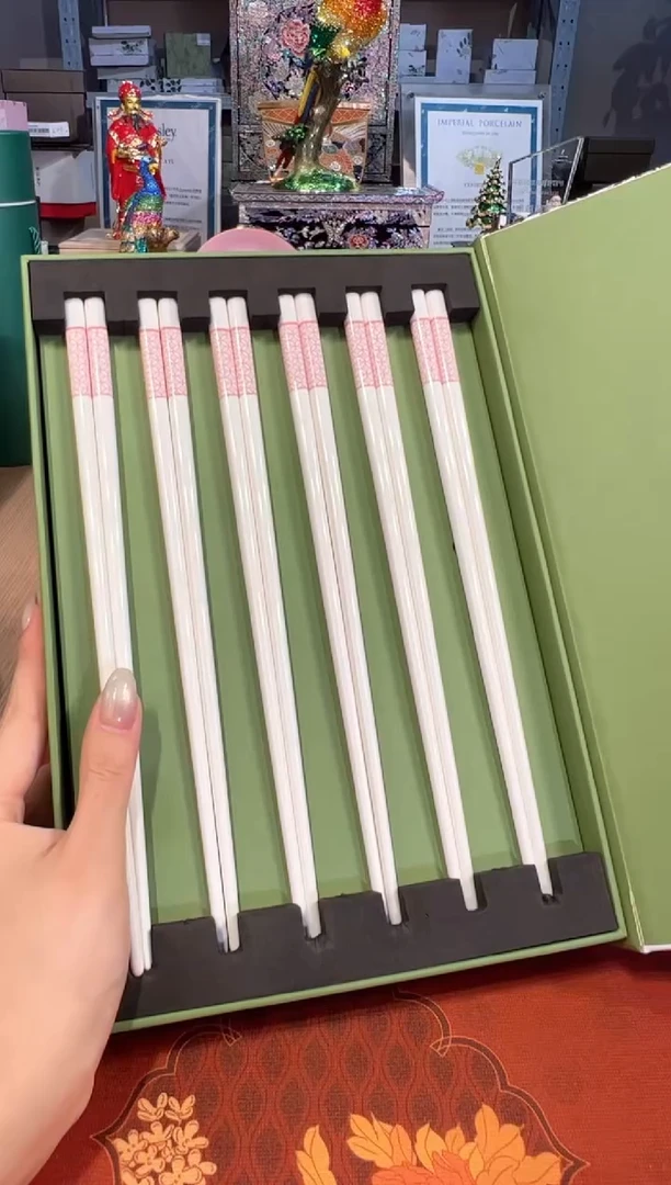 【闪购商品】杯61粉果园筷子套六