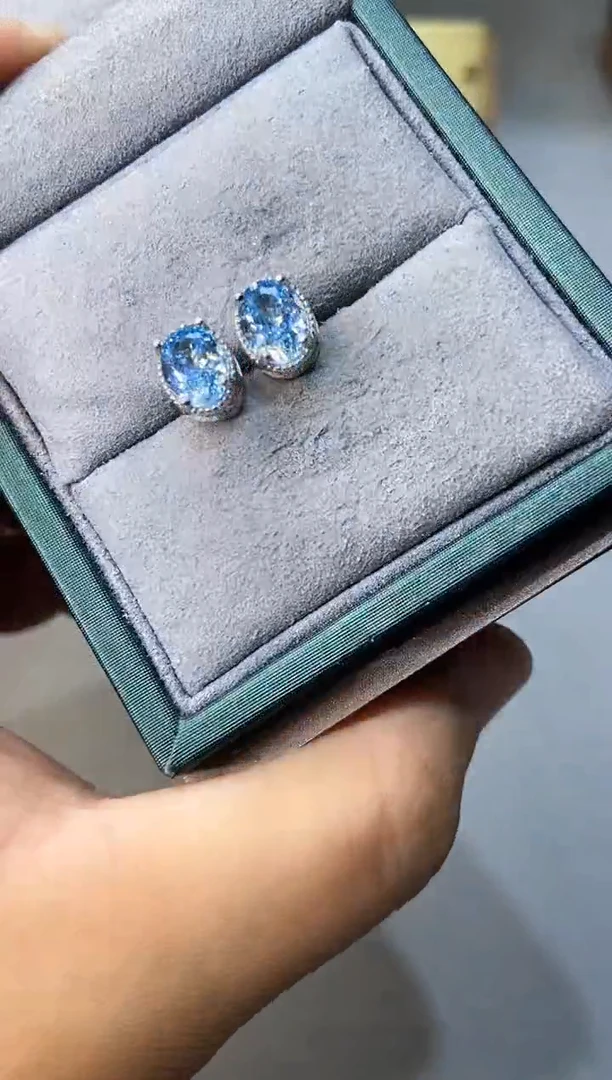 海蓝宝石耳坠银S925镶嵌........