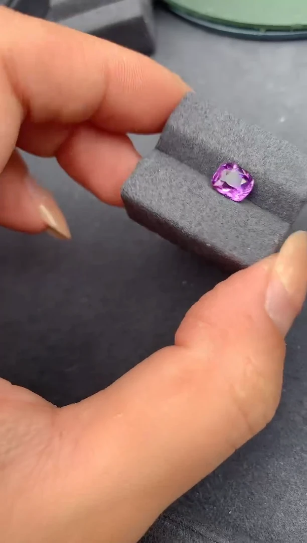 【闪购商品】彩色蓝宝石裸石未镶嵌1.5ct无烧紫蓝宝