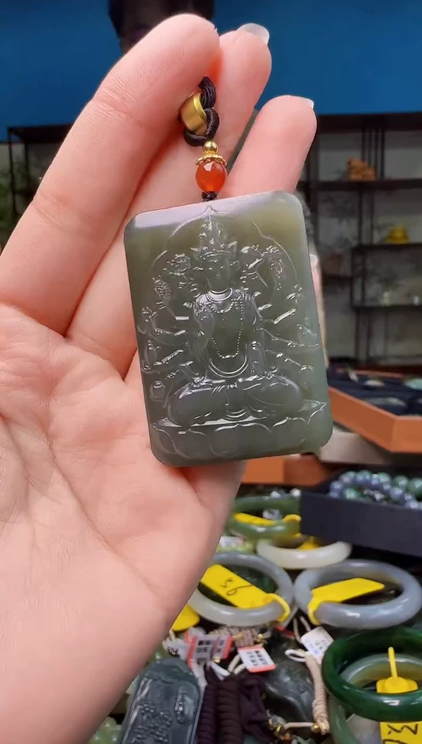 颈饰未镶嵌和田玉1